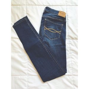 NWOT A&F Super Skinny Jeans, 2R